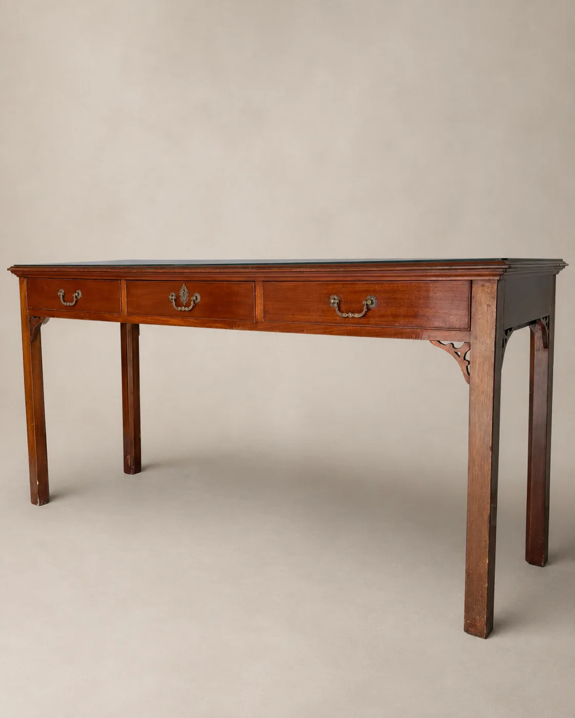 Lange consoletafel met drie laden