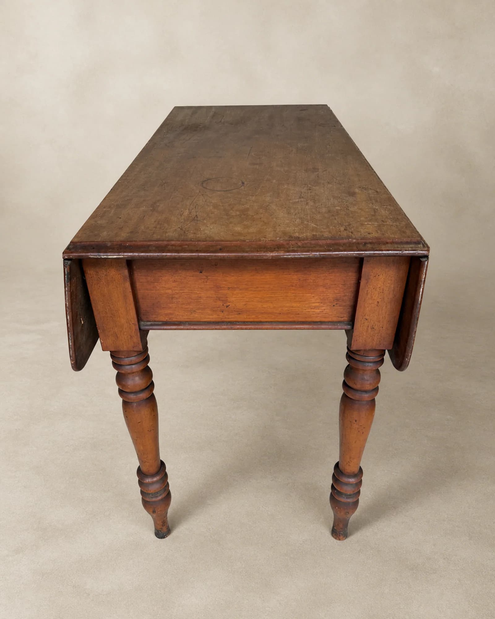 Mahoniehouten klaptafel, volledig aanzicht