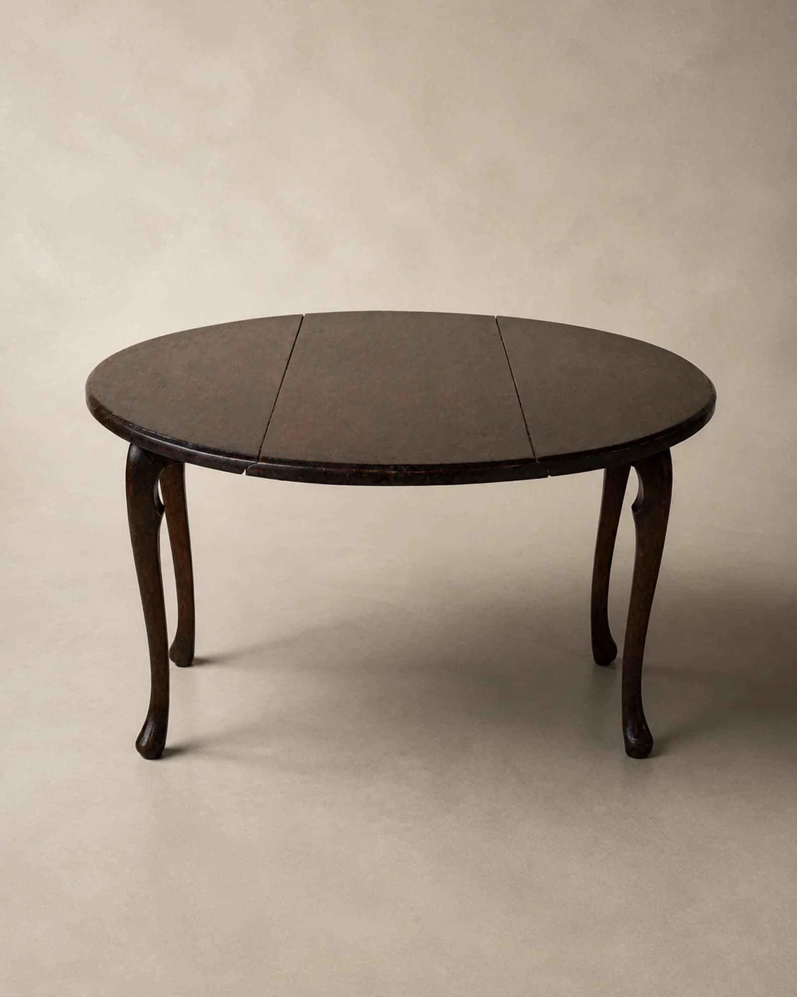 Ronde klapeettafel, volledig aanzicht